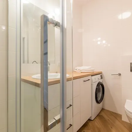Warsaw Residence דירה *